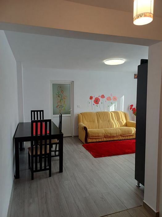 Vând apartament cu 2 camere, or. Săveni, jud. Botosani