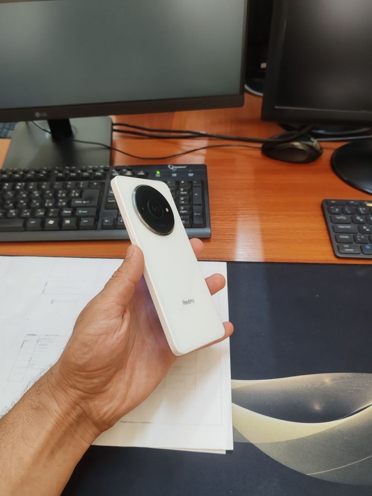 Redmi A3 128gb(2024)ideal ochilmagan usta kurmagan aybi yuq
