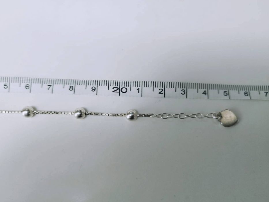 Veche bratara din argint de 925, model cu bilute