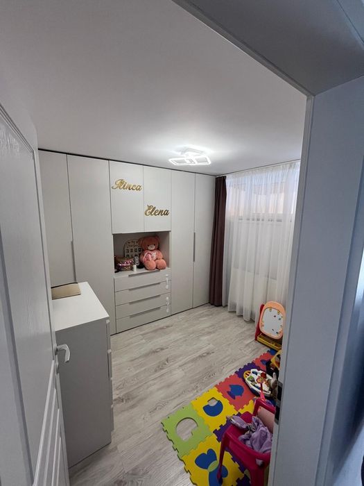 Apartament 3 camere cu terasa 35 mp, parcare Muzeul Apei Floresti