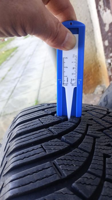 4 бр. Зимни гуми 205/60/16 Goodyear UltraGroup 9 - 6 мм грайфер