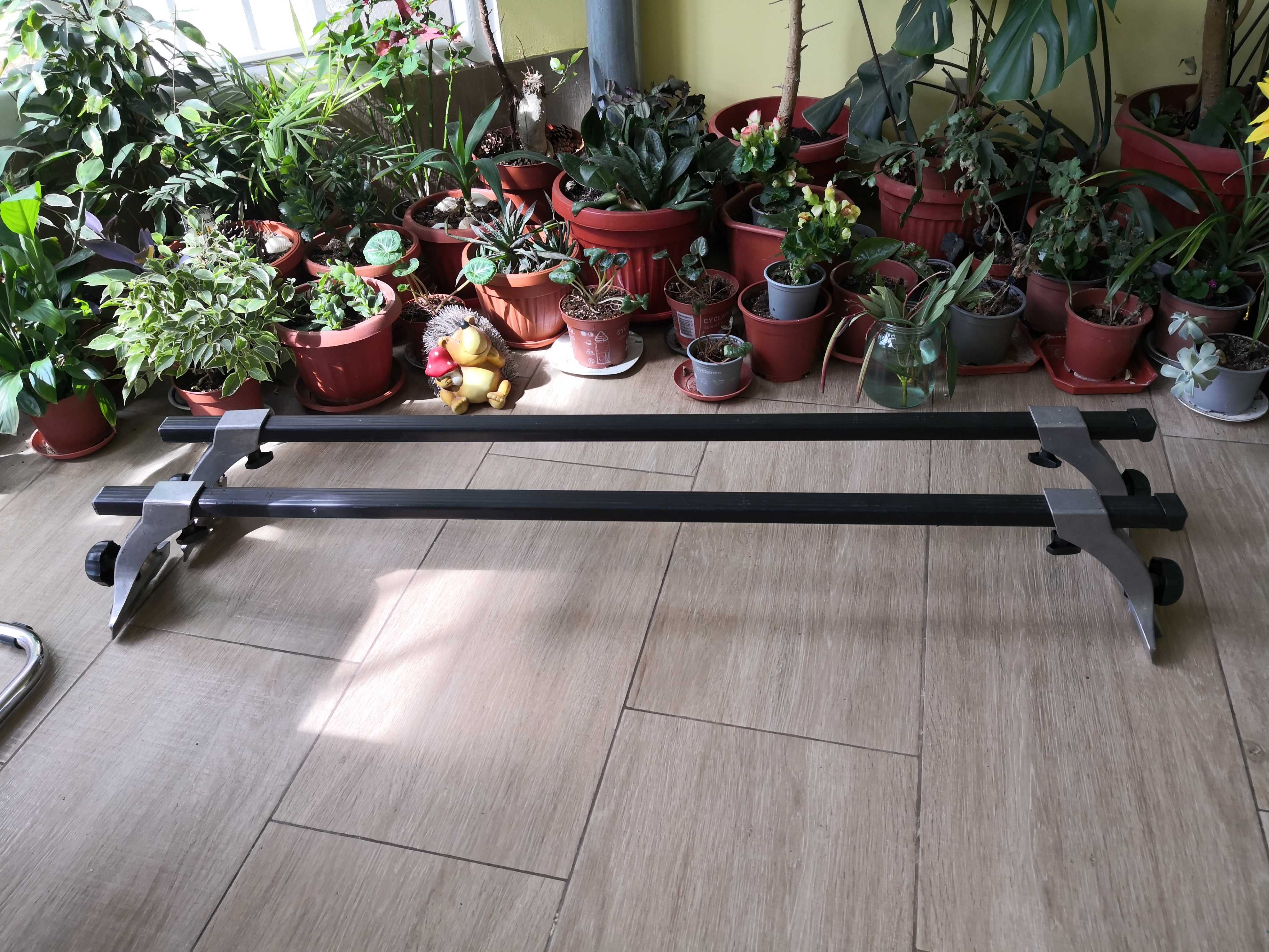 Багажник Thule 1050 ,напречни греди
