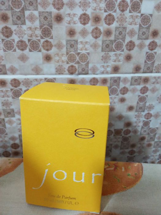 Mary Kay косметикасы,  духи сатылады