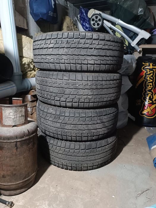Продам зимние автошины Yokohama