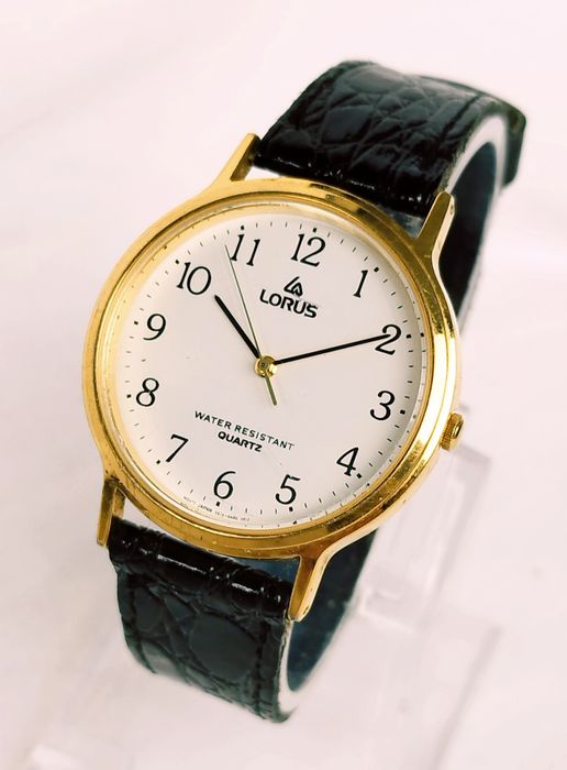 Ceas de damă Lorus cu Quartz, carcasa si bratara din oțel inoxidabil.