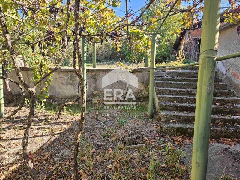 ЕРА Имоти Хасково Продава Къща в С. Ябълково!