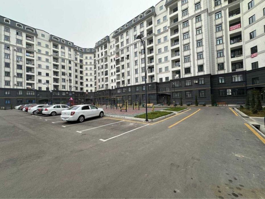 Сдаётся двухкомнатная квартира, новостройка на Карасу 2