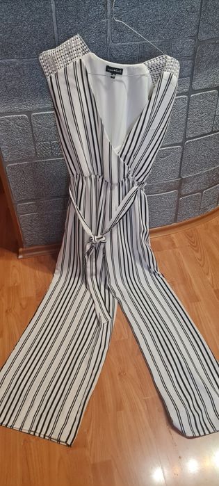 Seguin Hearts -бял гащеризон на черни райета