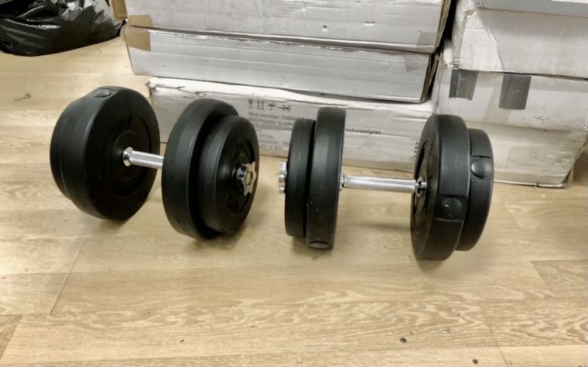 Gantere reglabile noi ideale pt acasa 18+18=36kg. Pret 250 ron