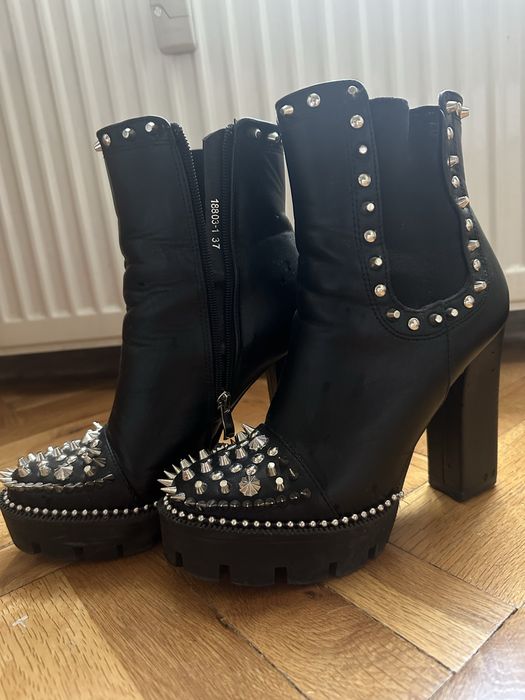 Черни боти на ток, 38 размер