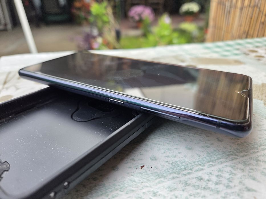 Samsung Galaxy S20 FE 5G blue navy