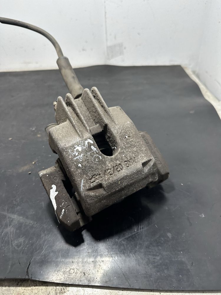 Etrier frana stanga spate BMW Seria 5 E60 E61 525d 177cp 2.5diesel M57