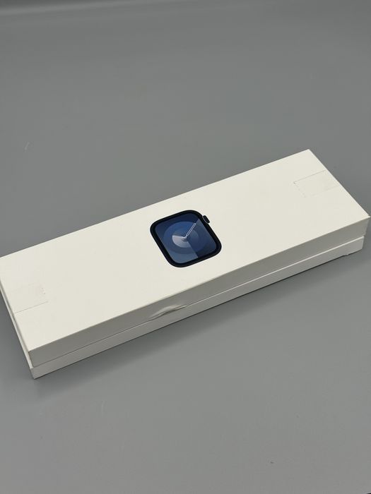 Apple Watch Series 9, GPS + Cellular, 41mm, Midnight