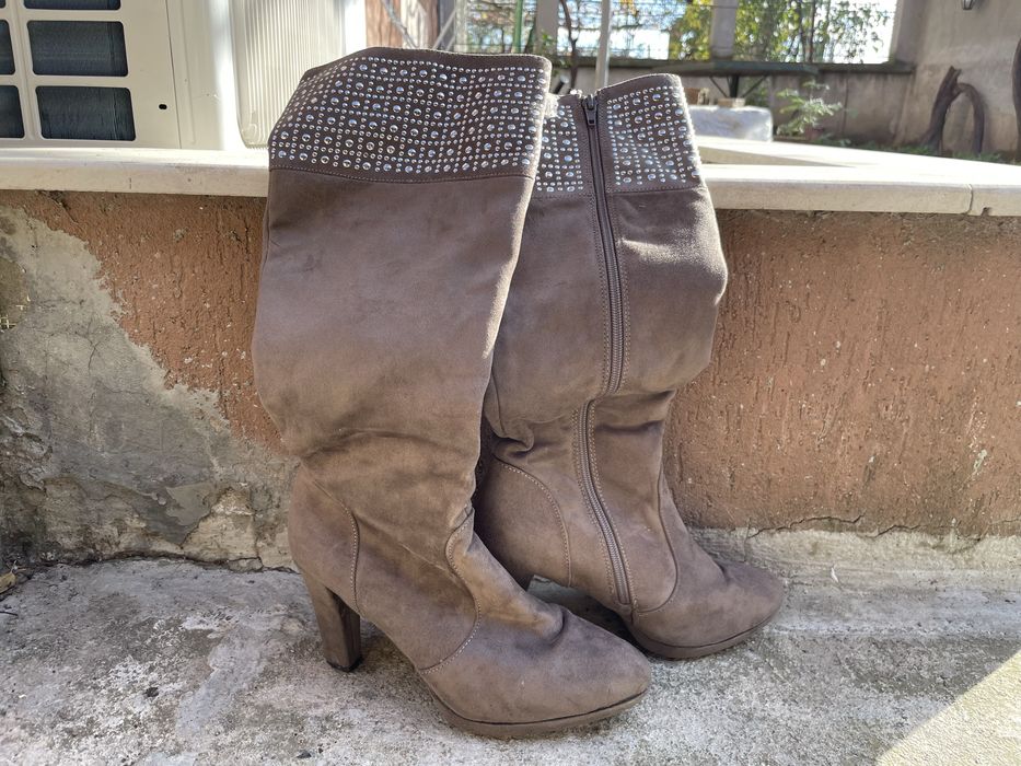 Ботуши велурени