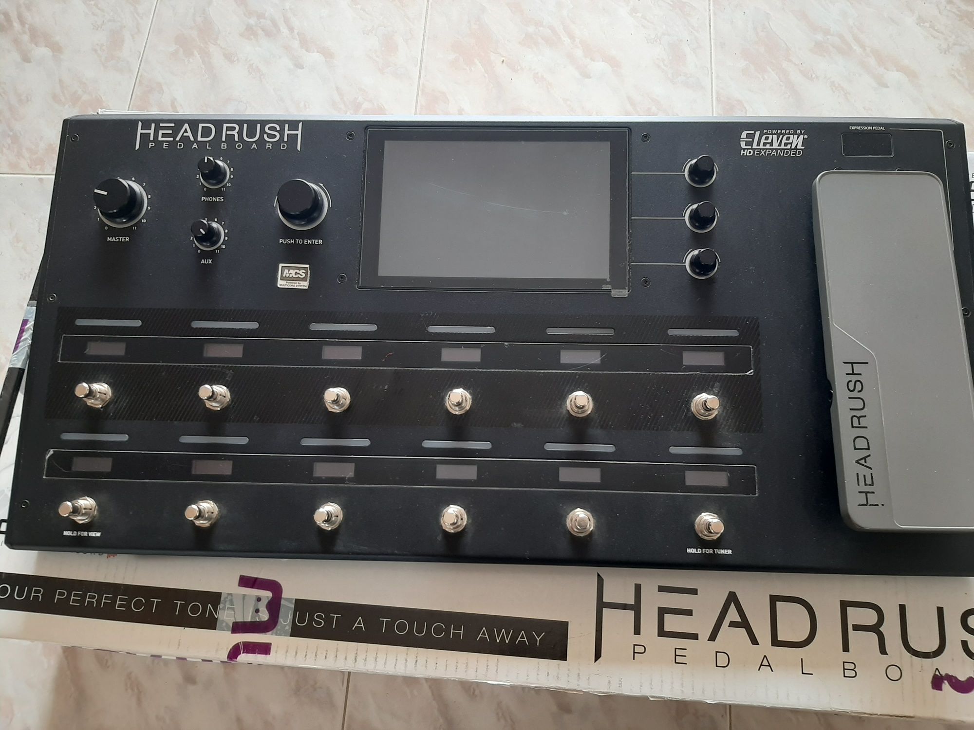 Процесор за китара "Headrush "