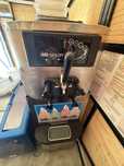 Masina de inghetata Taylor c708 si dozator aroma