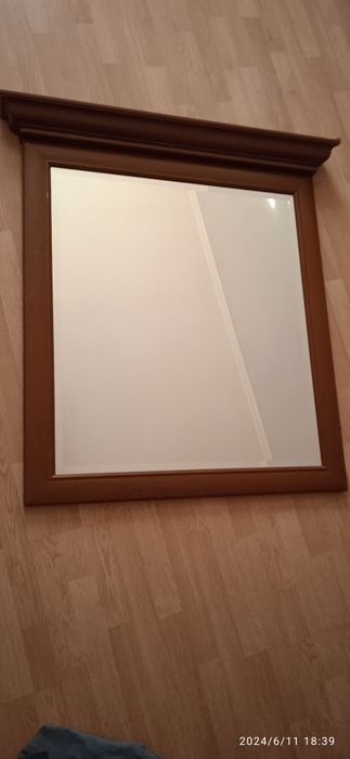 Зеркало настенное , рама, корона.