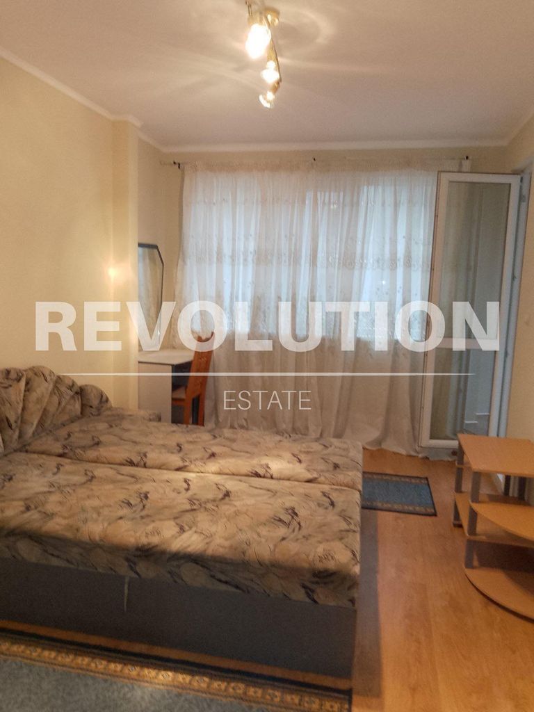 Дава се под наем Тристаен апартамент в Варна, Център - 80 кв.м за 650 € - Снимка #5
