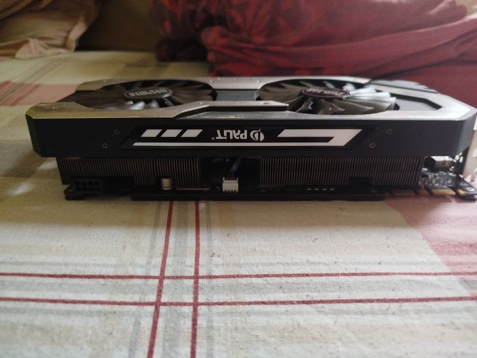 Продавам видео карта gtx1070
