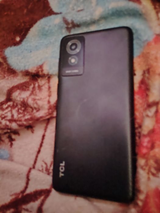 Vând telefon Tlc 501