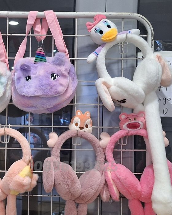 Детски плюшени ушанки с мърдащи уши Мечо Пух, Зайче, Мече и др.