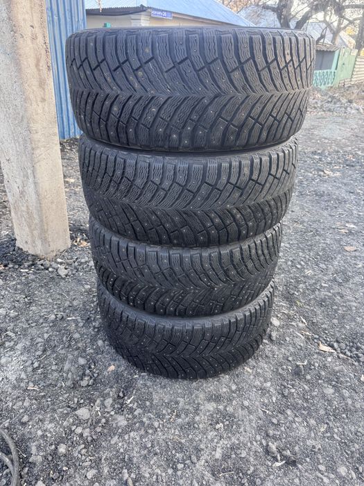 Шины  245/45/18  Мишлен