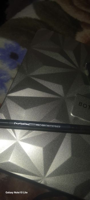 Mac sprâncene 1mm