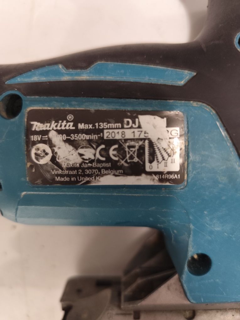 Безчетков акумулаторен прободен трион зеге Макита Makita DJV181 + 5Ah