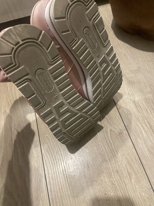 Adidasi stradivarius 39