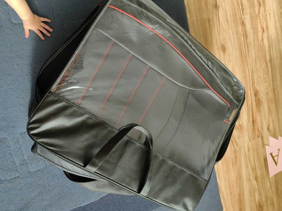 Vând huse noi pentru scaune auto.