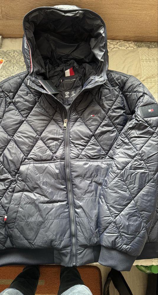 Яке Tommy Hilfiger