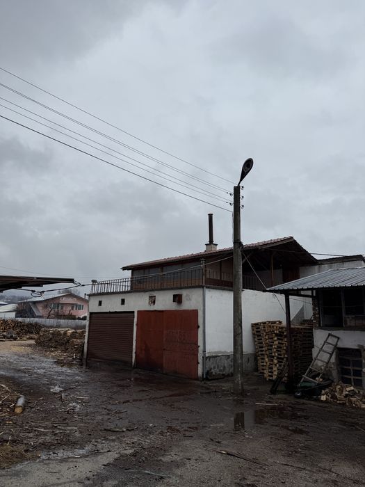 Продава се Промишлена сграда в с. Дъбница, Област Благоевград - 2700 кв.м за 91 €/кв.м - Снимка #1