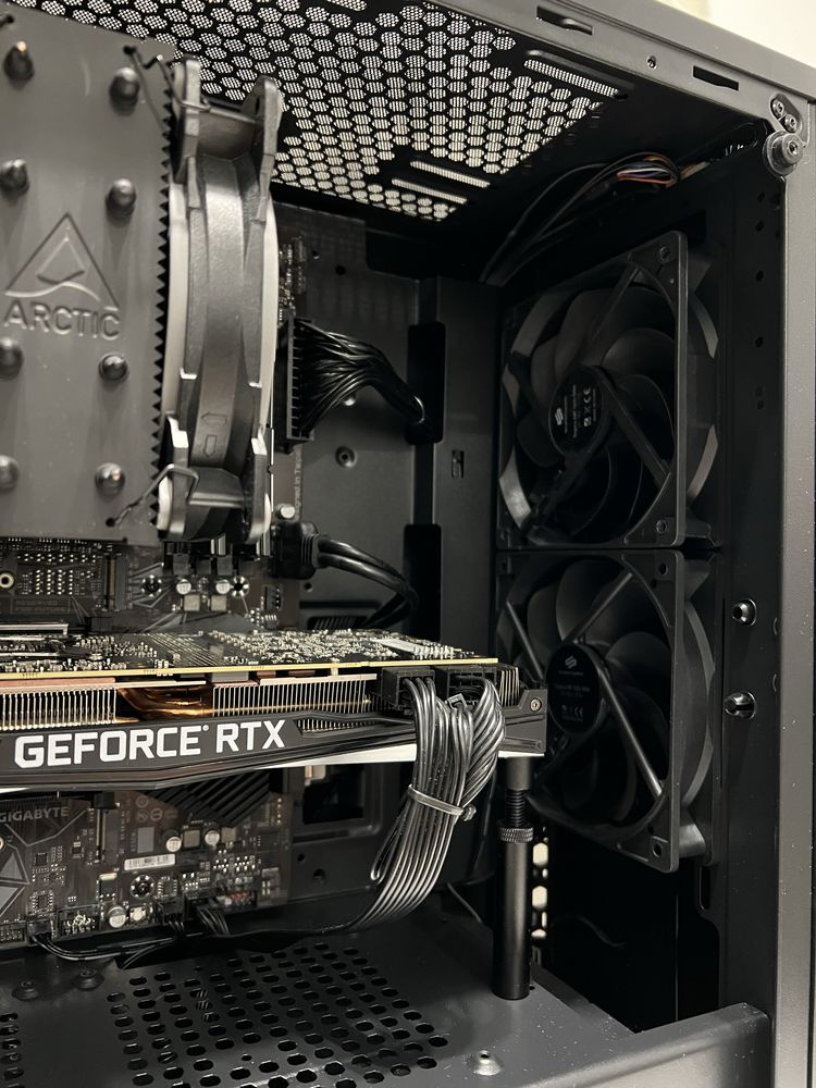 Calculator / Unitate Gaming i7, RTX 2080, 32Gb RAM, 500Gb SSD, 1Tb HDD