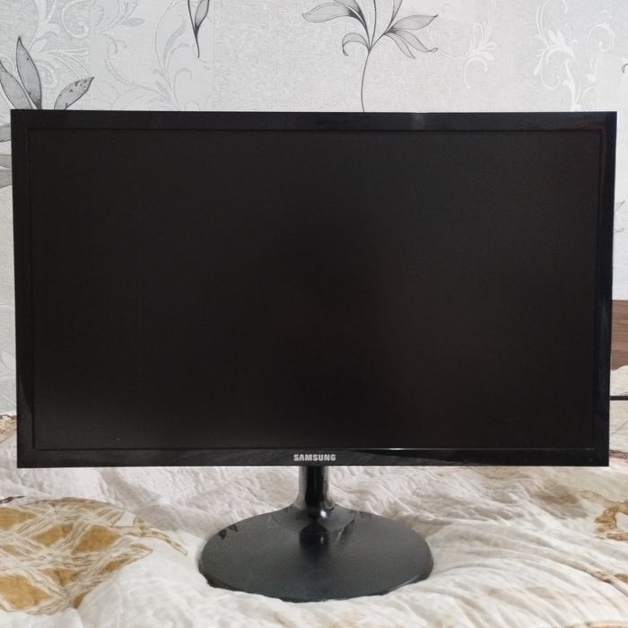 Продам монитор Samsung