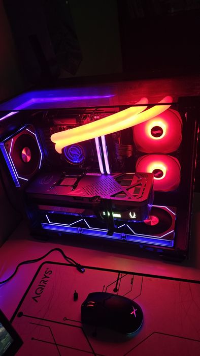 PC gaming RTX 5090, AMDryzen 7 9800x3d, 32 gb RAM DDR5, 1TBSSD, 1250W