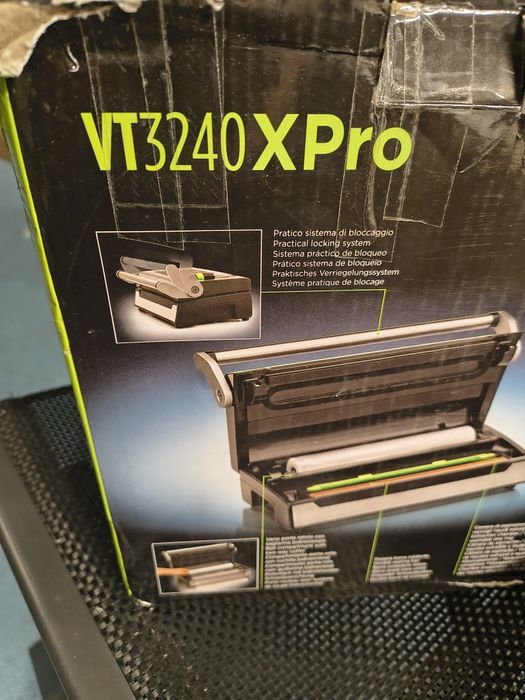 Комплект за вакуумно запечатване Laica VT3240 XPro Maxi, състоящ се от