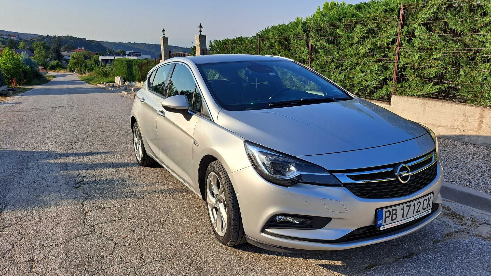 Продавам Opel Astra K