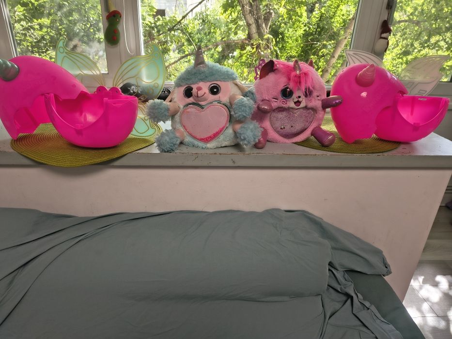 Jucarie de plus, Rainbocorns, Unicornul curcubeu surpriza cu aripi