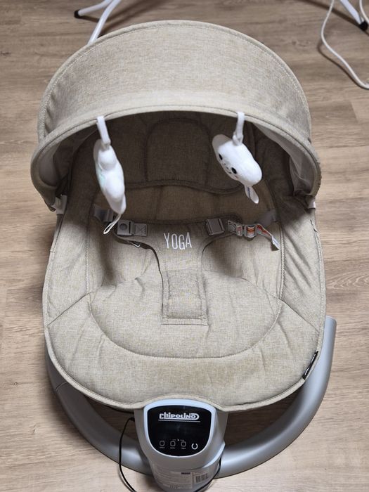 CHIPOLINO Електрическа бебешка люлка - шезлонг NEST МАКАДАМИЯ
CHIPOLIN