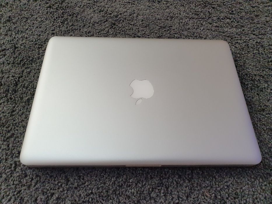 Apple MacBook Pro 13,3" model A1278 cu cutie si acte UNIC proprietar