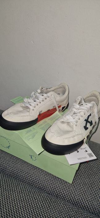 Off white vulcanized  low 42