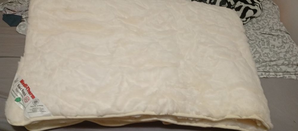 Vând Pilotă–Pătură premium Medi-Therm Cașmir Superwash