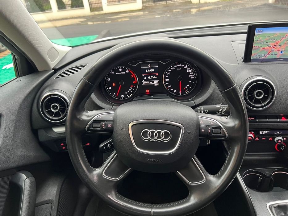 Audi A3 1.4 benzina 125cp ALB PERLAT navigatie mare Impecabilă