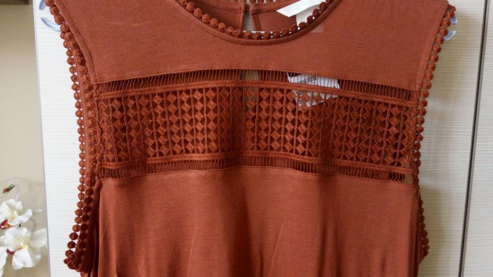 НОВИ с етикета рокля на HM САМО  с ПОДАРЪЦИ