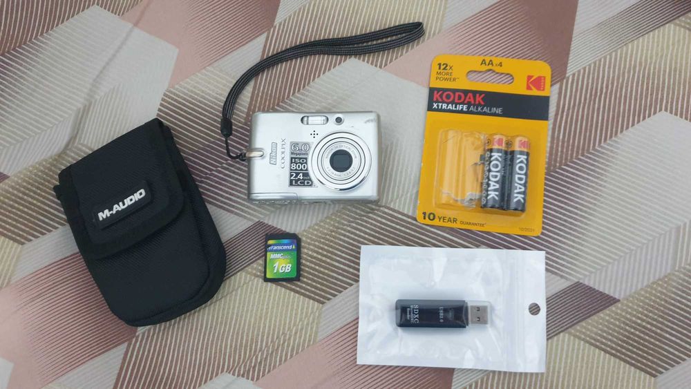 фотоапарат Nikon Coolpix L11