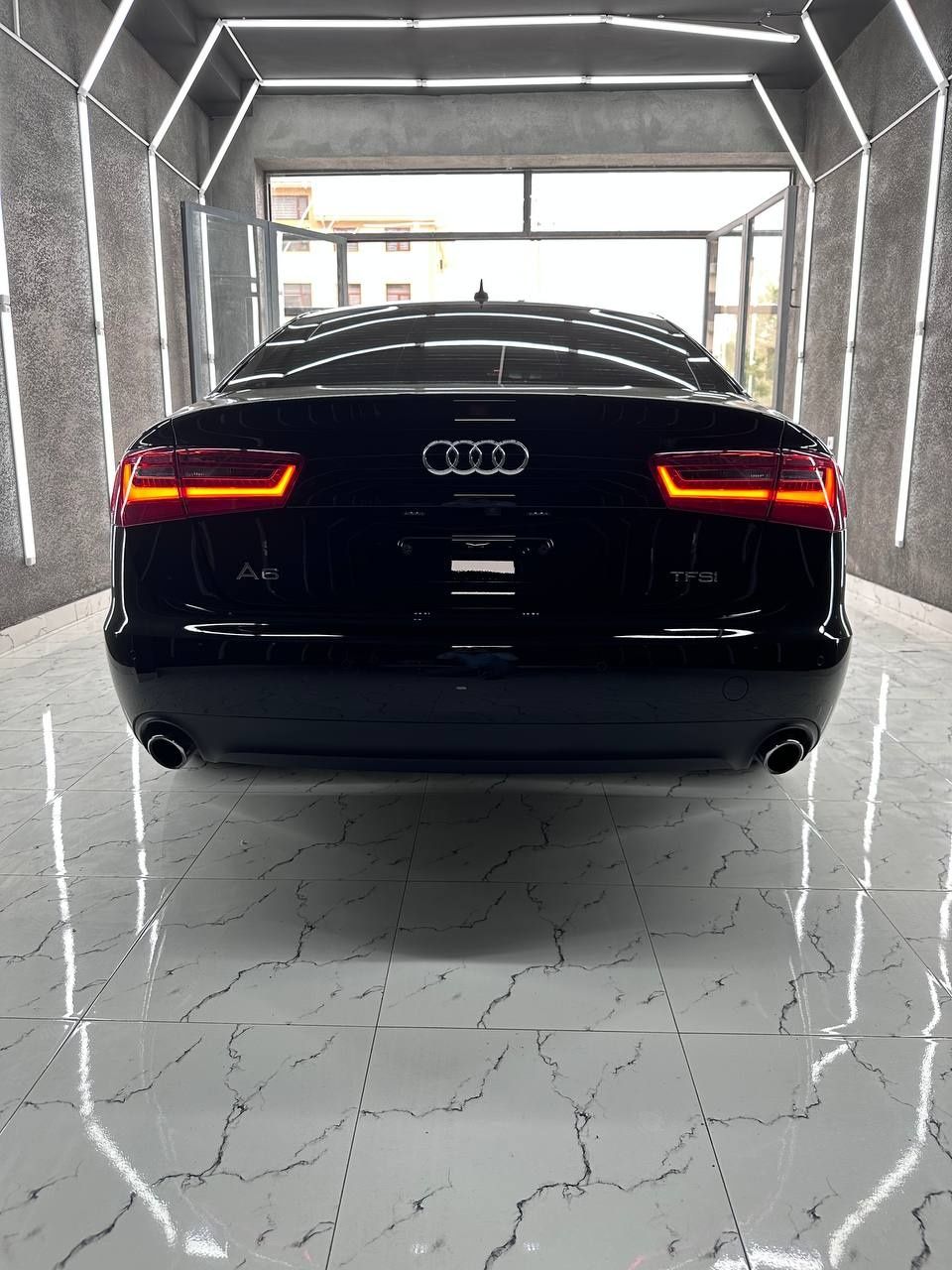 AUDI A6 qora 2,0 ТУРБО