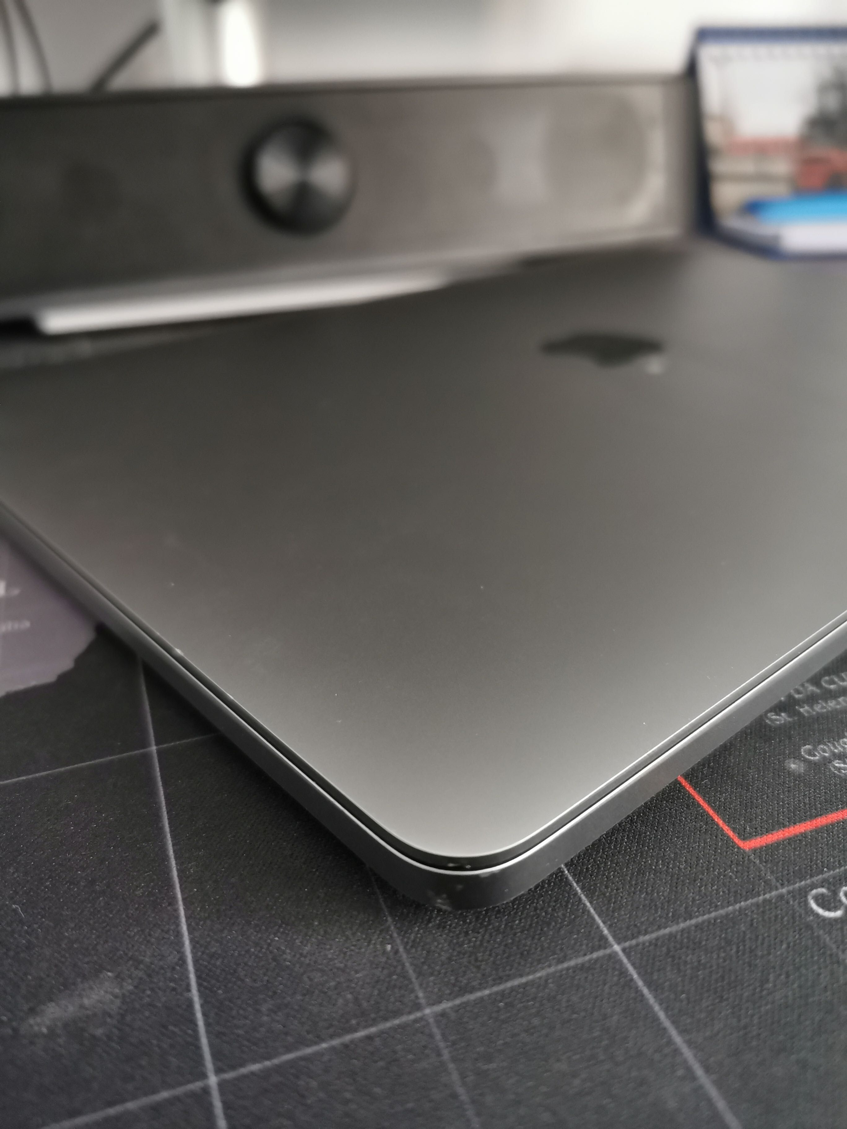 Macbook pro 2017 13" i5 intel 640 8gb ram 128 gb non-touchbar la cutie