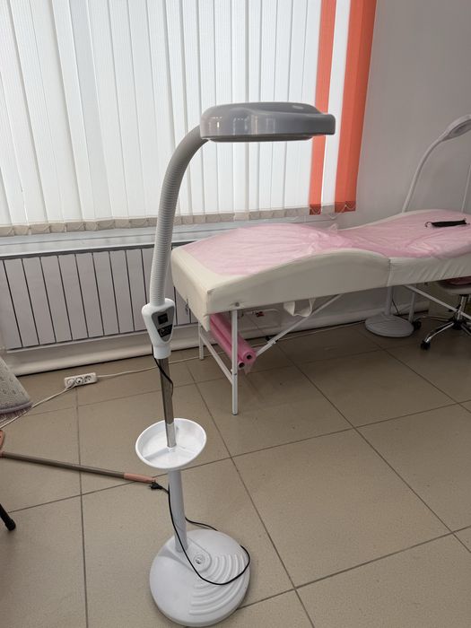 Продам 2 лампы.