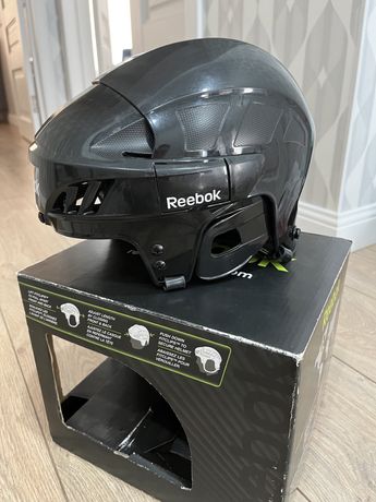 Шлем Reebok, размер Medium