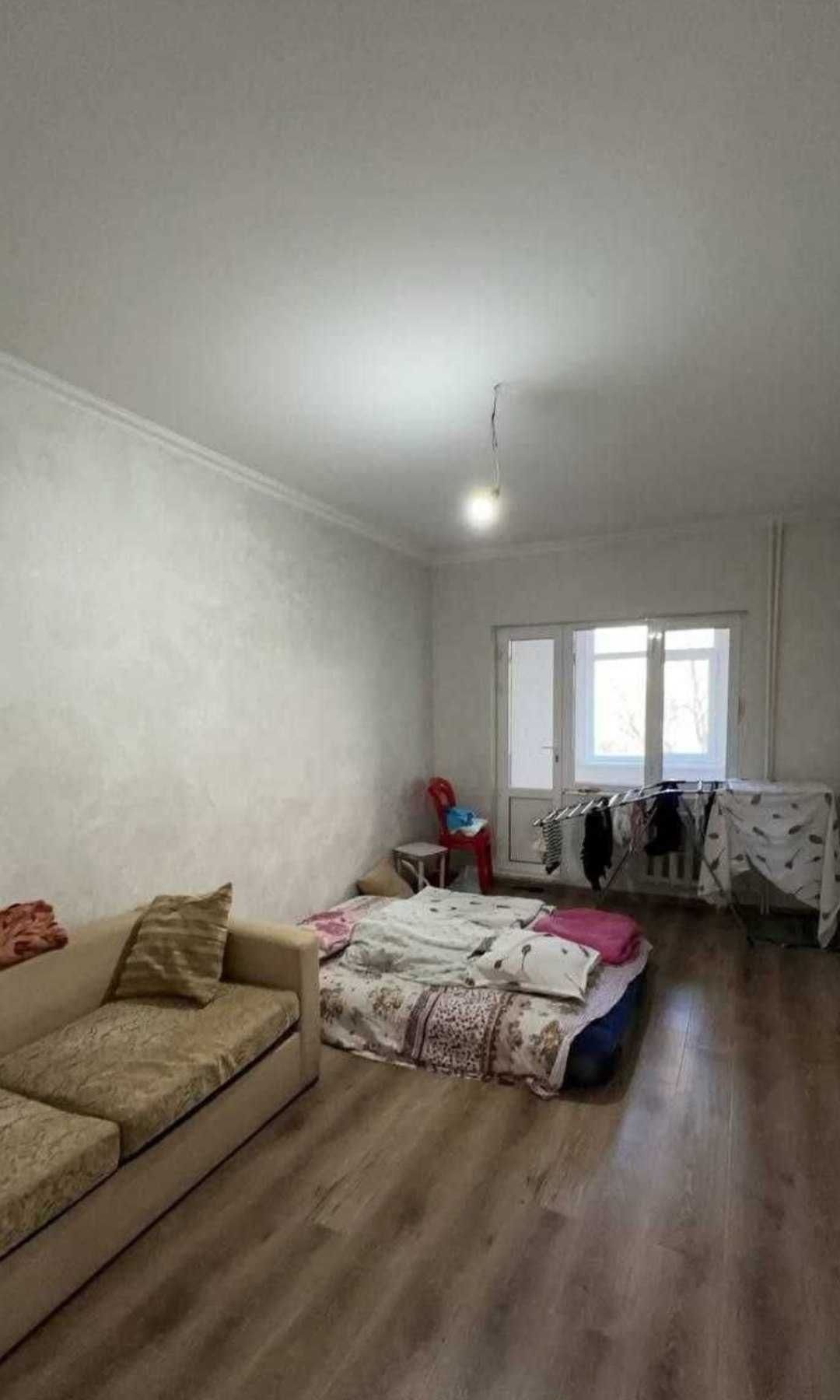 Yunusabad 18 kvartal 2 xona 3 etaj 58² sotiladi